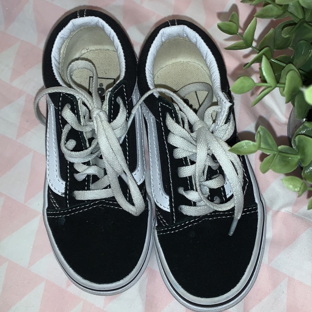 Vans - Picture 2 of 5